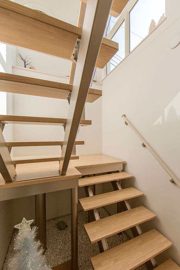 吹抜けの家  福山住宅 【4000万円～】高台を愉しむ家。アール設計の眺望リビング、上品なインテリア…繊細に想いを形にの建築実例画像14