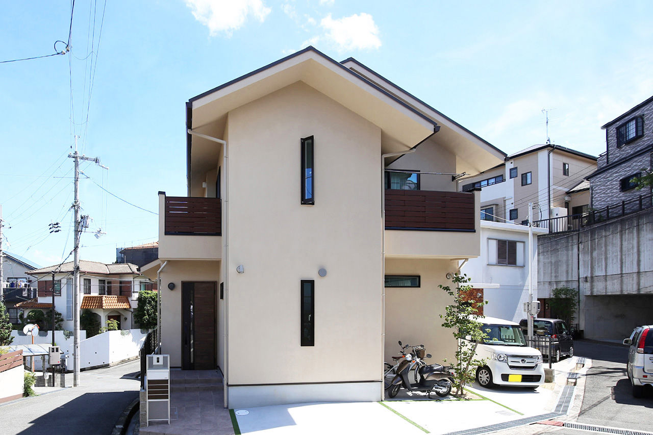 吹抜けの家  福山住宅 【北摂/2000万円台/土地探し】考え抜かれたシンプルな動線が家族の時間を生み出す無垢の家の建築実例画像1