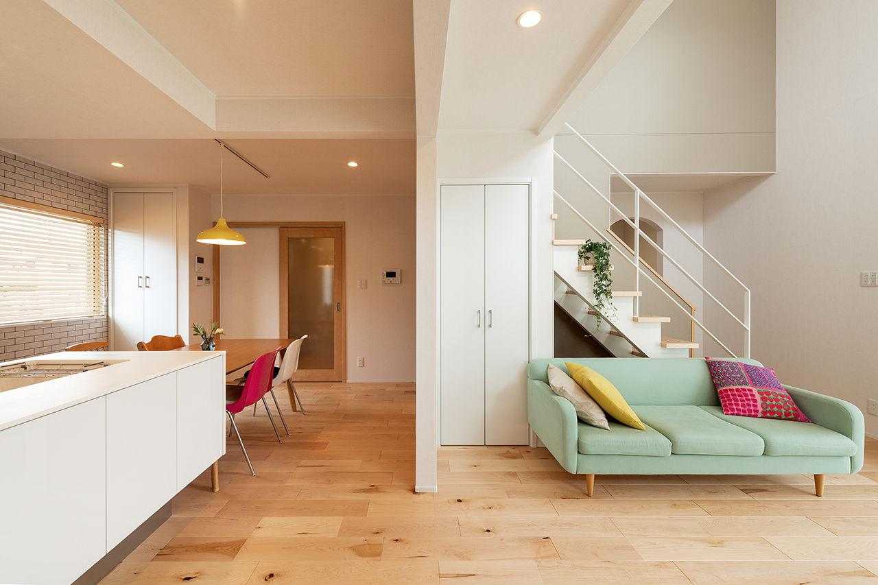 吹抜けの家  福山住宅 【北摂/2000万円台/土地探し】光あふれる家事室と書斎・勉強室がある吹抜けの家の建築実例画像1