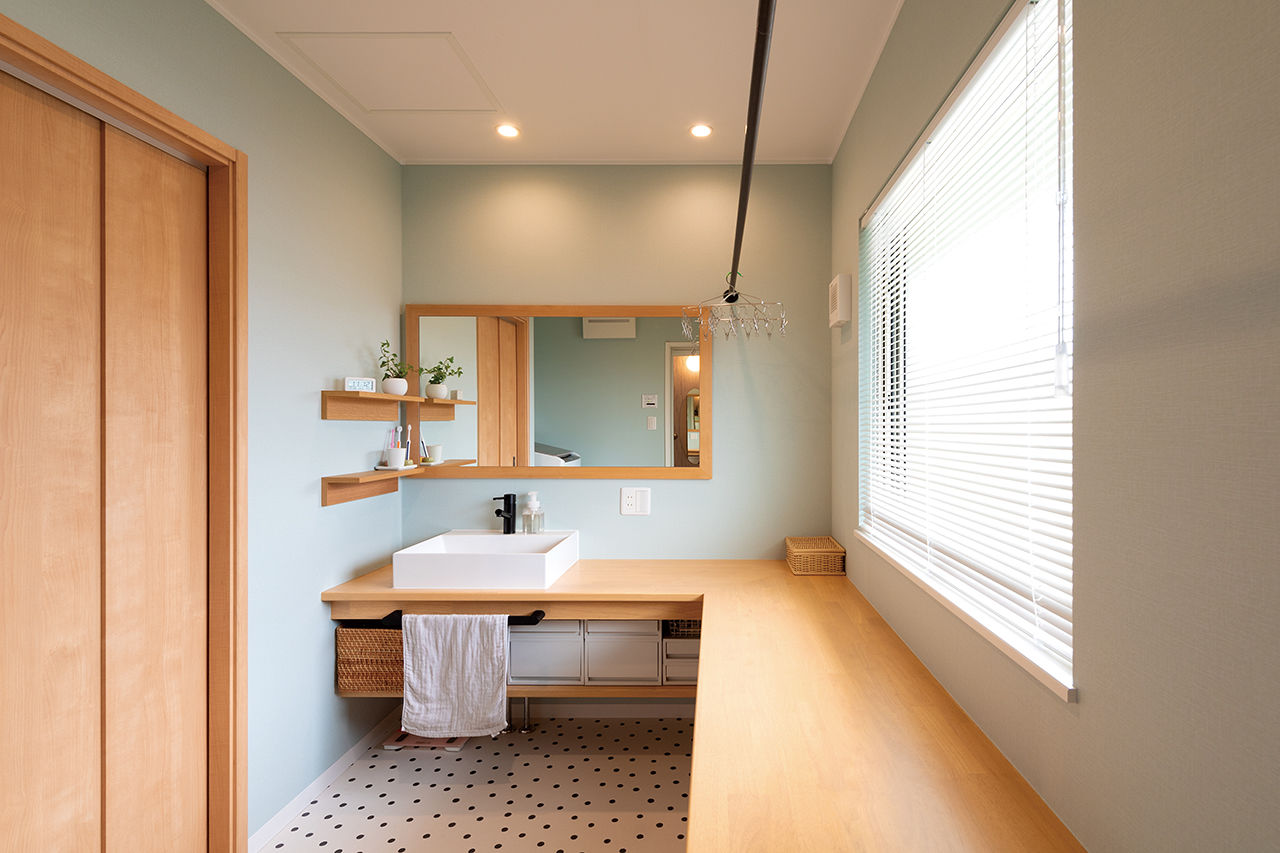 吹抜けの家  福山住宅 【北摂/2000万円台/土地探し】光あふれる家事室と書斎・勉強室がある吹抜けの家の建築実例画像6