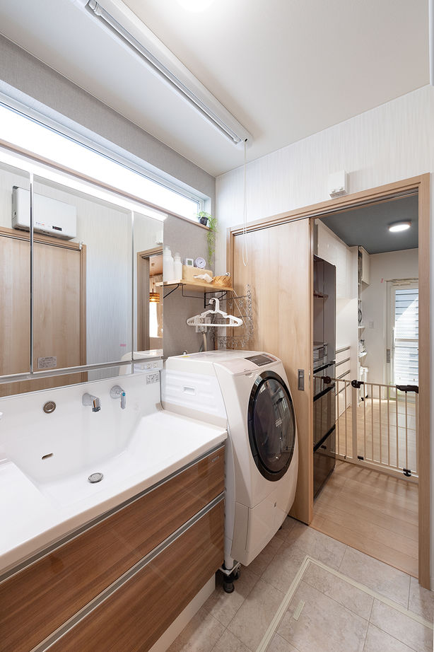 吹抜けの家  福山住宅 【大阪/2000万円台/土地探し】夏も冬も心地好い！大人ナチュラルで家事ラクな家の建築実例画像9