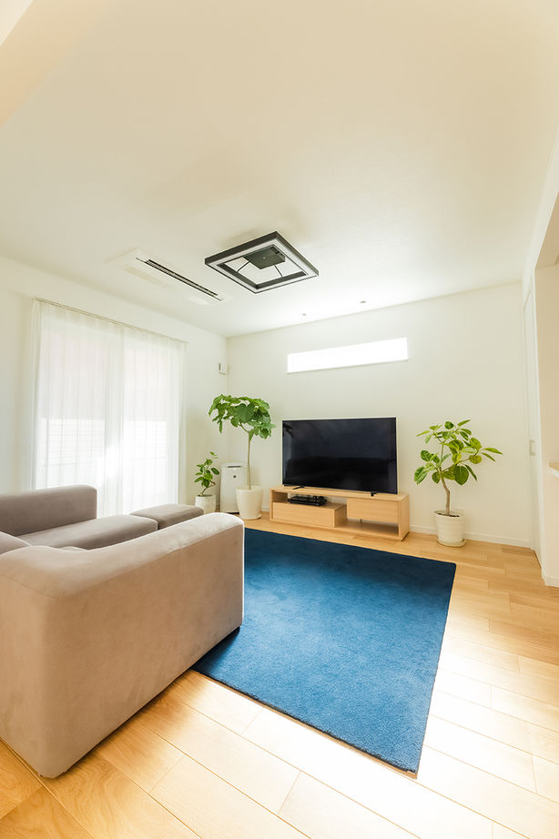 吹抜けの家  福山住宅 【阪神間/吹抜け/間取り有】家族をつなぐ吹抜けとテラス土間があるコの字の家の建築実例画像4