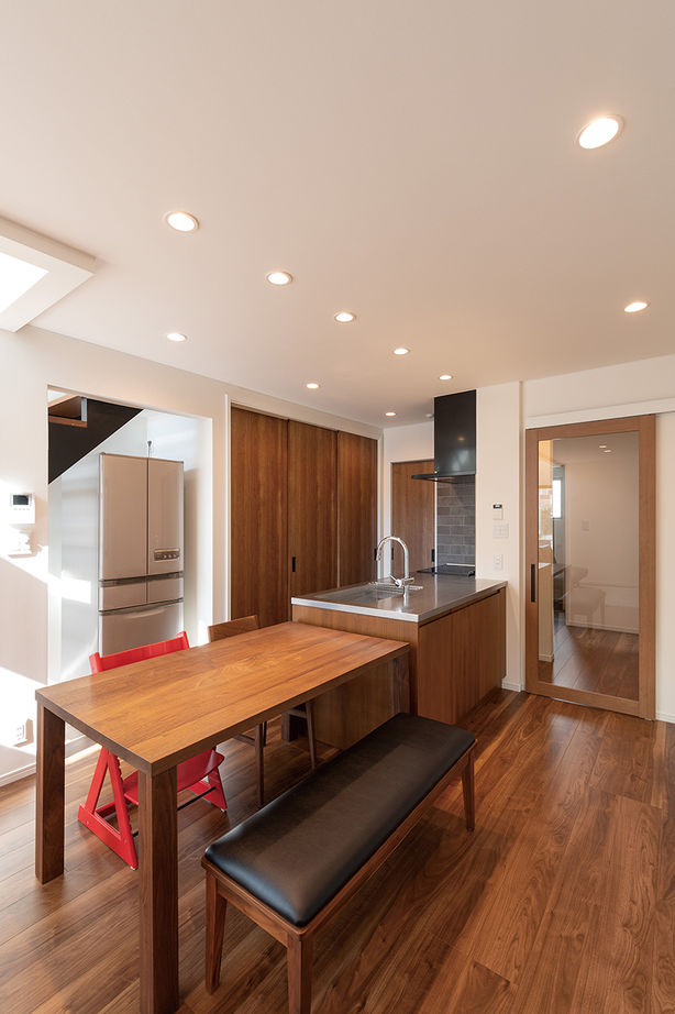 吹抜けの家  福山住宅 【北摂/2000万円台/土地探し/間取り有】自然の光が満ちる空間でホテルライクに暮らす家の建築実例画像2