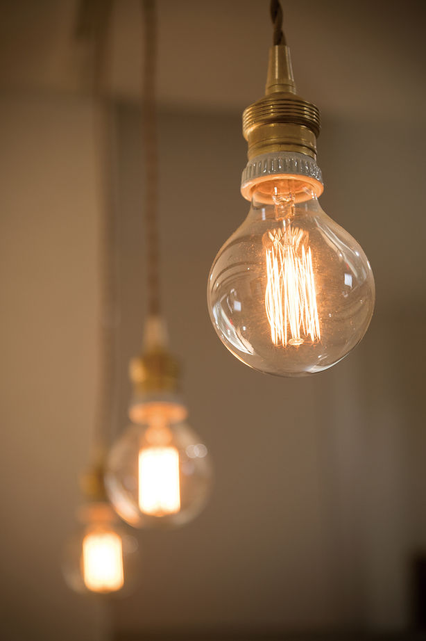 吹抜けの家  福山住宅 【京都/2000万円台/土地探し/間取り有】無垢の木が心地好いリビング。アンティークな和モダンの家の建築実例画像6