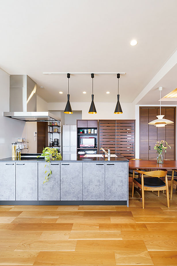 吹抜けの家  福山住宅 【北摂/2000万円台/土地探し/２階リビング/間取有り】憧れの建築を繊細に表現。眺望を満喫するアートな家の建築実例画像4