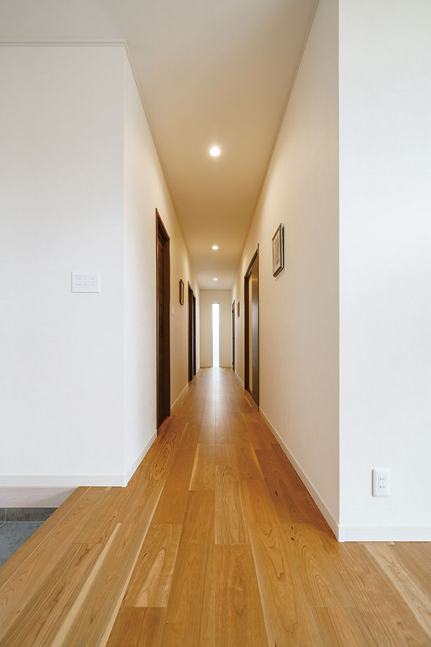 吹抜けの家  福山住宅 【北摂/2000万円台/土地探し/２階リビング/間取有り】憧れの建築を繊細に表現。眺望を満喫するアートな家の建築実例画像13