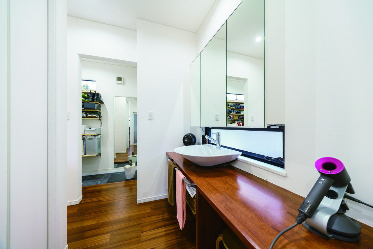 吹抜けの家  福山住宅 【北摂/2000万円台/土地探し/吹抜け/間取有り】北摂の緑豊かな街並みを見下ろす、景観の家の建築実例画像7