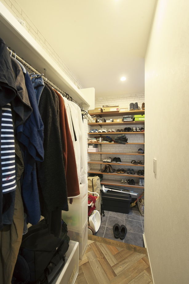 吹抜けの家  福山住宅 【北摂/2000万円台/土地探し/間取有り】無垢材が素足に心地よいLDK、じつは、将来に備えた準備も万全の建築実例画像8