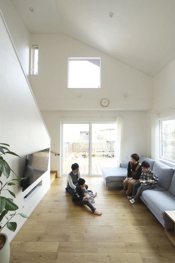 吹抜けの家  福山住宅 【北摂/3000万円台/土地探し/吹抜け/間取有り】忙しいママとパパを応援！家事の時短に貢献する家の建築実例画像2