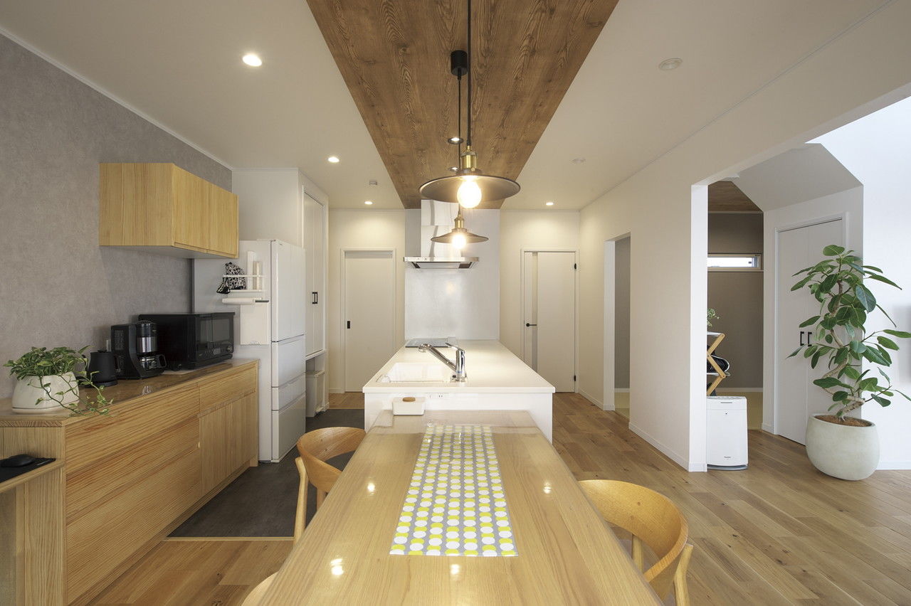 吹抜けの家  福山住宅 【北摂/3000万円台/土地探し/吹抜け/間取有り】忙しいママとパパを応援！家事の時短に貢献する家の建築実例画像3