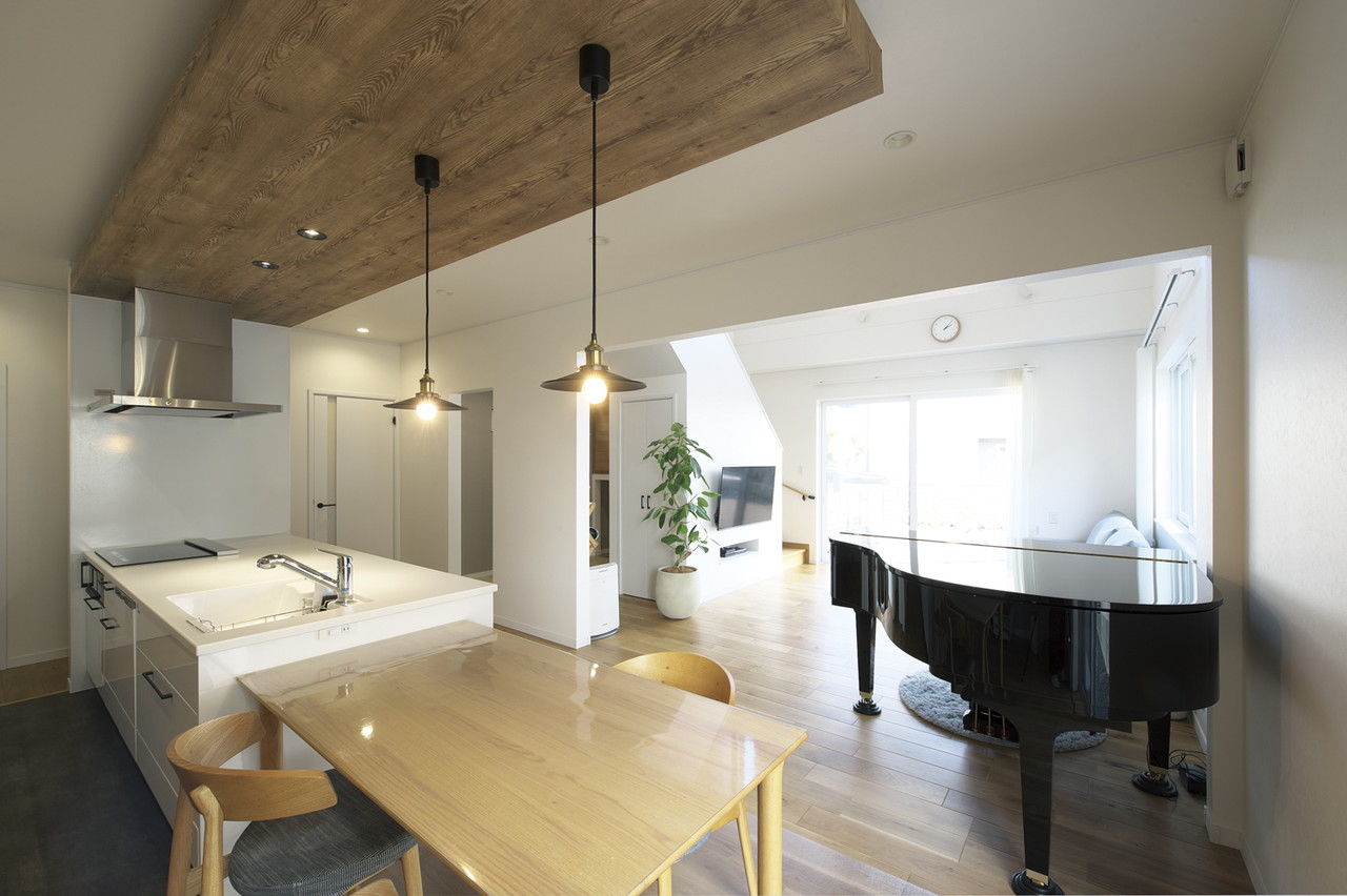 吹抜けの家  福山住宅 【北摂/3000万円台/土地探し/吹抜け/間取有り】忙しいママとパパを応援！家事の時短に貢献する家の建築実例画像4