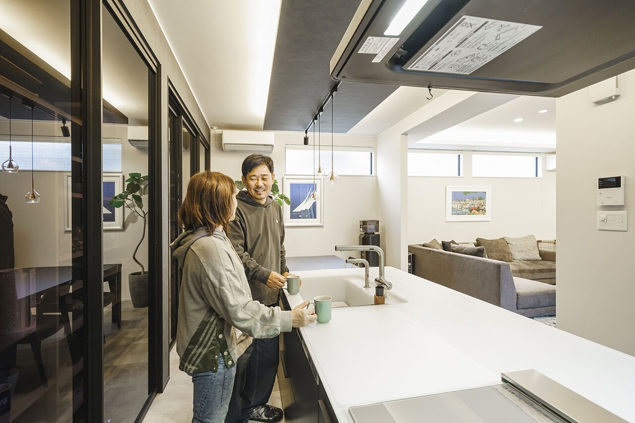 吹抜けの家  福山住宅 【北摂/3000万円台/土地探し】愛犬と安全に遊べる、癒しのセンターコートがある家の建築実例画像7