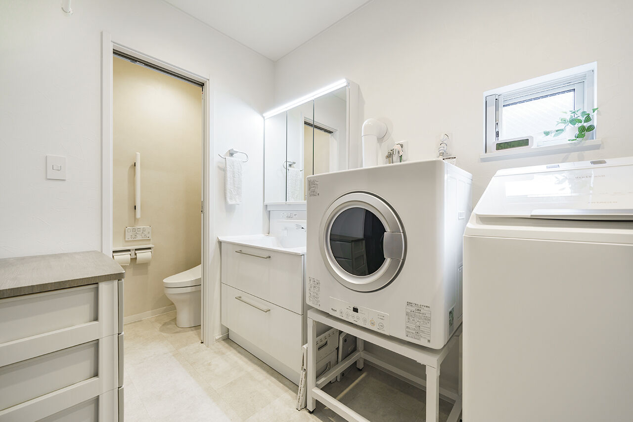 吹抜けの家  福山住宅 【北摂/土地探し/3階建て】家具に合わせたコーディネートを計画。2階LDKのある家の建築実例画像7