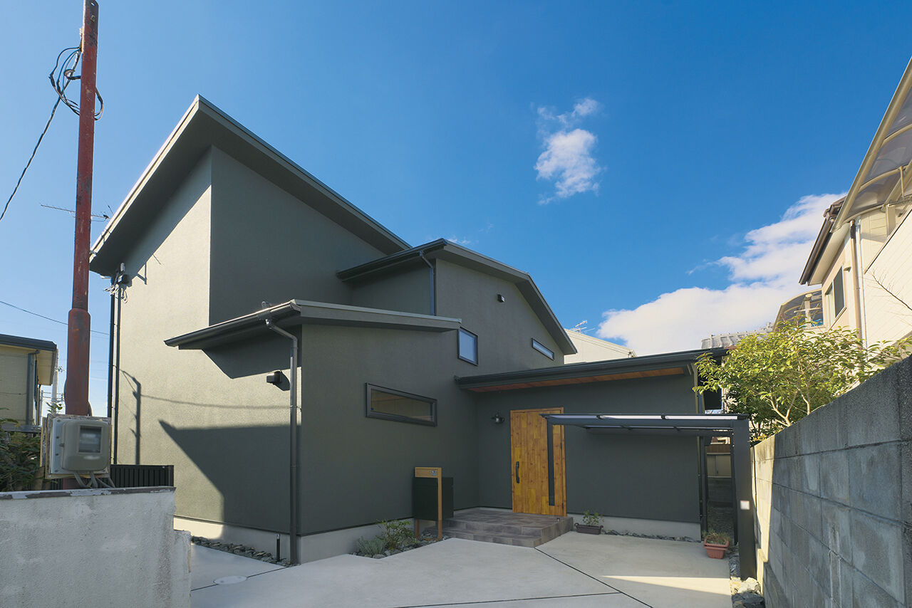 吹抜けの家  福山住宅 【北摂/2000万円台/土地探し/間取有り】玄関から幾重にも交差する機能的な回遊動線！ずっと住みやすい家の建築実例画像1