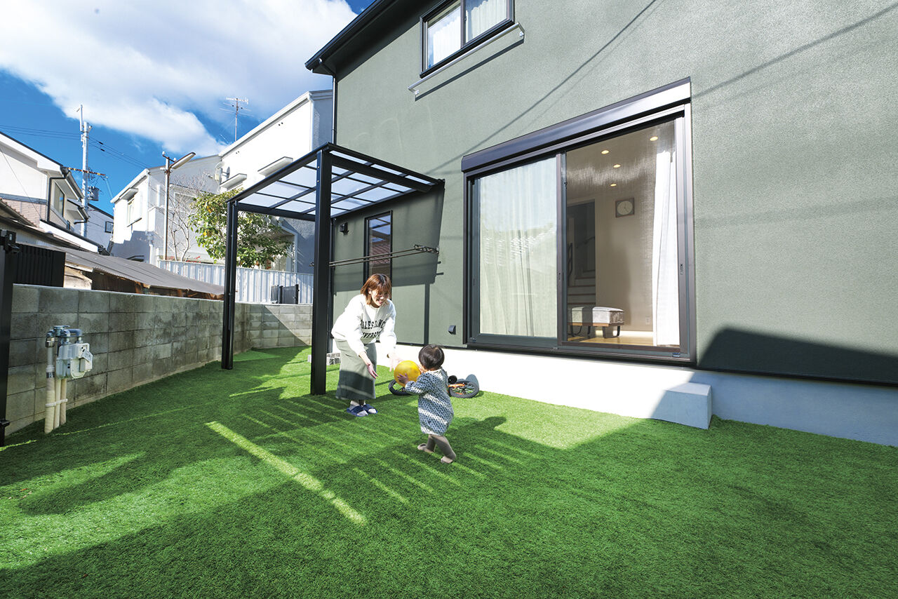 吹抜けの家  福山住宅 【北摂/2000万円台/土地探し/間取有り】玄関から幾重にも交差する機能的な回遊動線！ずっと住みやすい家の建築実例画像2