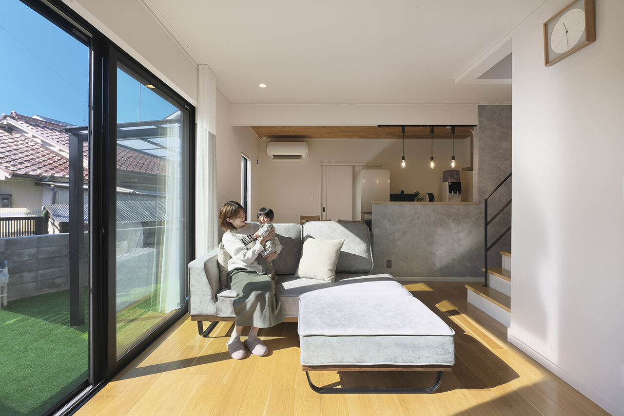 吹抜けの家  福山住宅 【北摂/2000万円台/土地探し/間取有り】玄関から幾重にも交差する機能的な回遊動線！ずっと住みやすい家の建築実例画像3