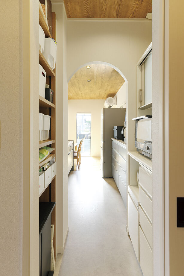 吹抜けの家  福山住宅 【北摂/2000万円台/土地探し/間取有り】玄関から幾重にも交差する機能的な回遊動線！ずっと住みやすい家の建築実例画像7