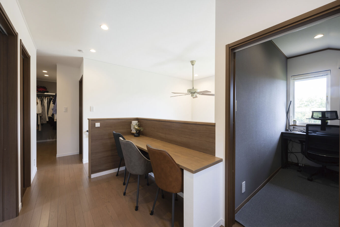 吹抜けの家  福山住宅 【吹き抜け/北摂/3000万円台/一級建築士】緑を切り取る窓がある暮らし。伸びやかで美しい家の建築実例画像7