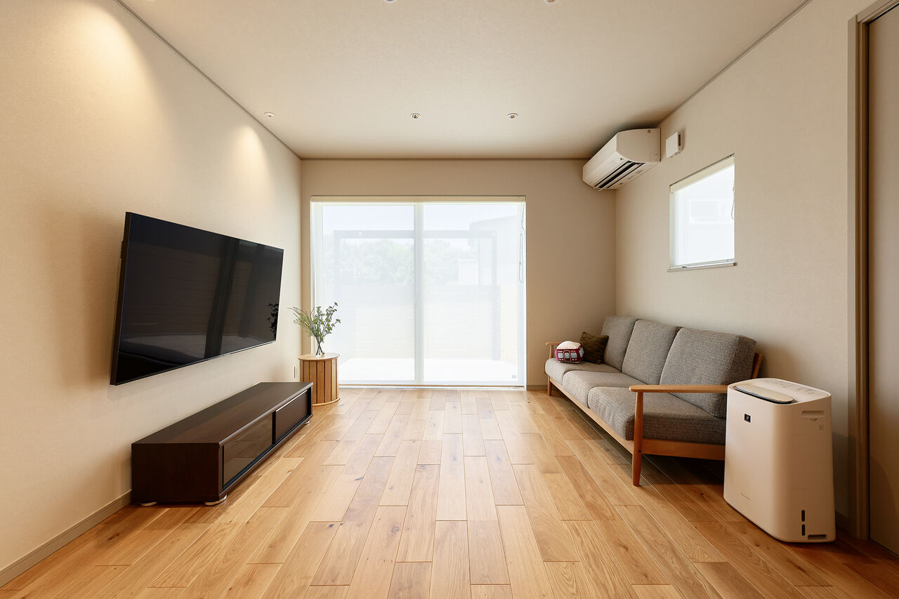 吹抜けの家  福山住宅 【北摂/2000万円台/吹抜け/土地探し】回遊動線が叶える快適な暮らしと遊び心ある住まいの建築実例画像2