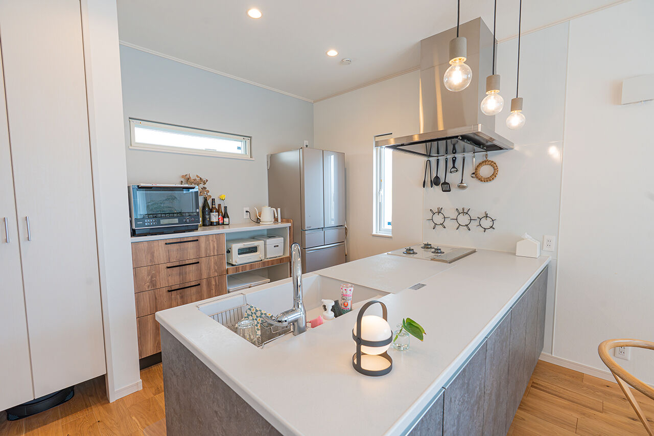 吹抜けの家  福山住宅 【北摂/2000万円台/土地探し】趣味と暮らしを結ぶ間取りと、家事がはかどる動線の家の建築実例画像3