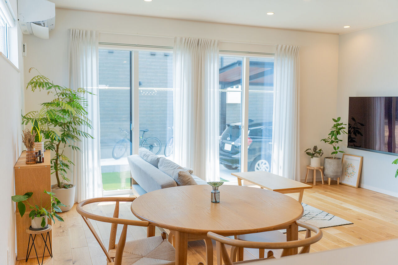 吹抜けの家  福山住宅 【北摂/2000万円台/土地探し】趣味と暮らしを結ぶ間取りと、家事がはかどる動線の家の建築実例画像5