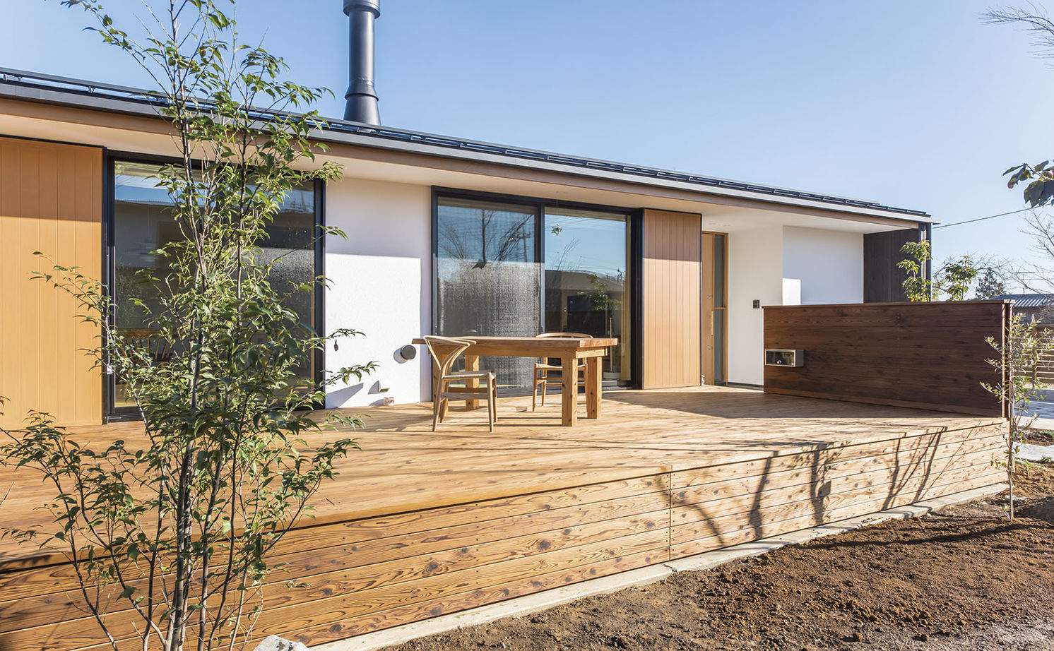 松本建設 ハート・ビル建築設計事務所 【比企郡/1000万円台/30坪台/平屋/薪ストーブ/ウッドデッキ】解放感あふれるLDKの快適な木の家の暮らしの建築実例画像2