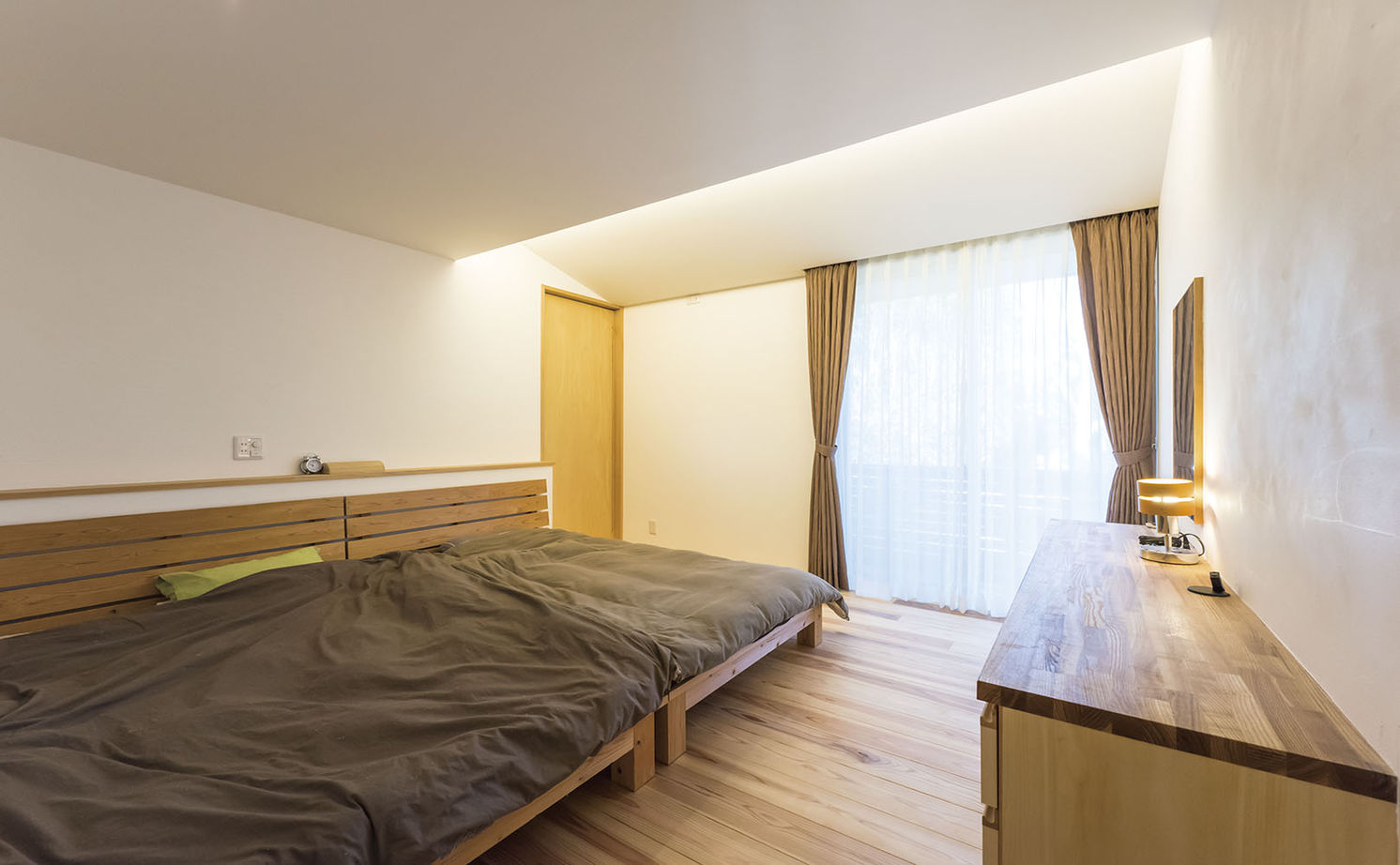 松本建設 ハート・ビル建築設計事務所 【比企郡/1000万円台/30坪台/平屋/薪ストーブ/ウッドデッキ】解放感あふれるLDKの快適な木の家の暮らしの建築実例画像9