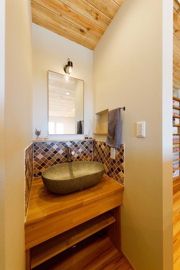 松本建設 ハート・ビル建築設計事務所 【熊谷市／2000万円台／30坪台／間取り図有】3000冊分の本棚など、造作でこだわりを叶えた心地よい木の家の建築実例画像6