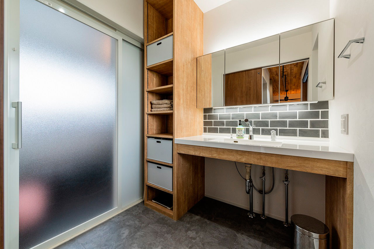 アーキテックス（GROOVY / KANAL HOME / SIMPLE is... / dramacy） 【2000万円台/40坪台/4LDK/間取り図】土間ダイニングに吹抜リビング。自宅で教室を開催できる工夫のある家の建築実例画像7