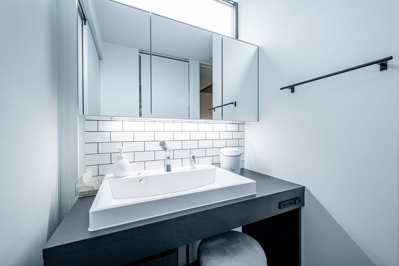 アーキテックス（GROOVY / KANAL HOME / SIMPLE is... / dramacy） 【2000万円台/30坪/4LDK/間取り図】土間収納、キャットスペース、吹抜、書斎等要望をコンパクトに実現！の建築実例画像9