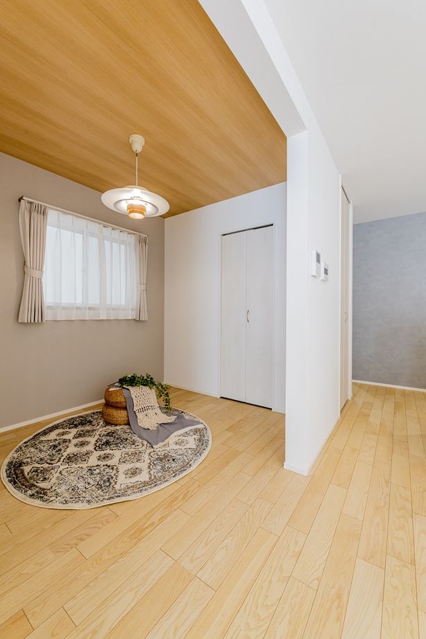 アーキテックス（GROOVY / KANAL HOME / SIMPLE is... / dramacy） 【2階建て/狭小間口5.9ｍ/30坪台/間取り図/駐車スペース】無駄な廊下を省き生活スペースを広く取った間取りの建築実例画像4