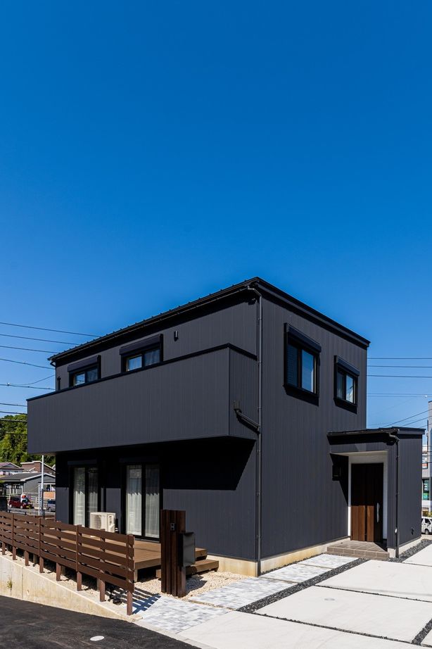 アーキテックス（GROOVY / KANAL HOME / SIMPLE is... / dramacy） 【2階建て/30坪台/駐車スペース有/3LDK/間取り図】LDK中心に自然と家族間のコミュニケーションが取れる家の建築実例画像1