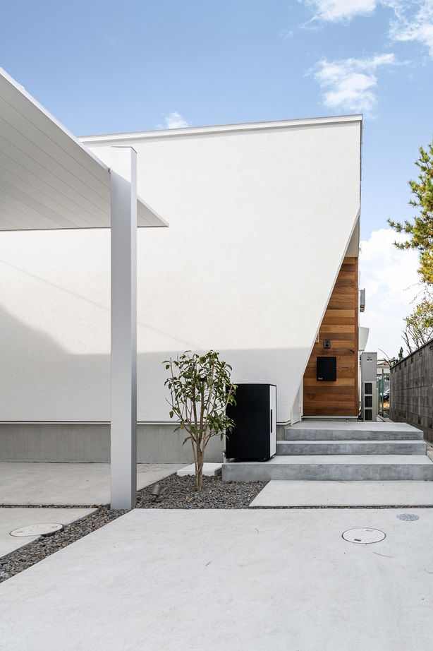 アーキテックス（GROOVY / KANAL HOME / SIMPLE is... / dramacy） 【平屋/20坪台/コンパクト/駐車スペース有/L字型/理想の間取り】家族の時間も個々の時間も大切にした平屋の建築実例画像2