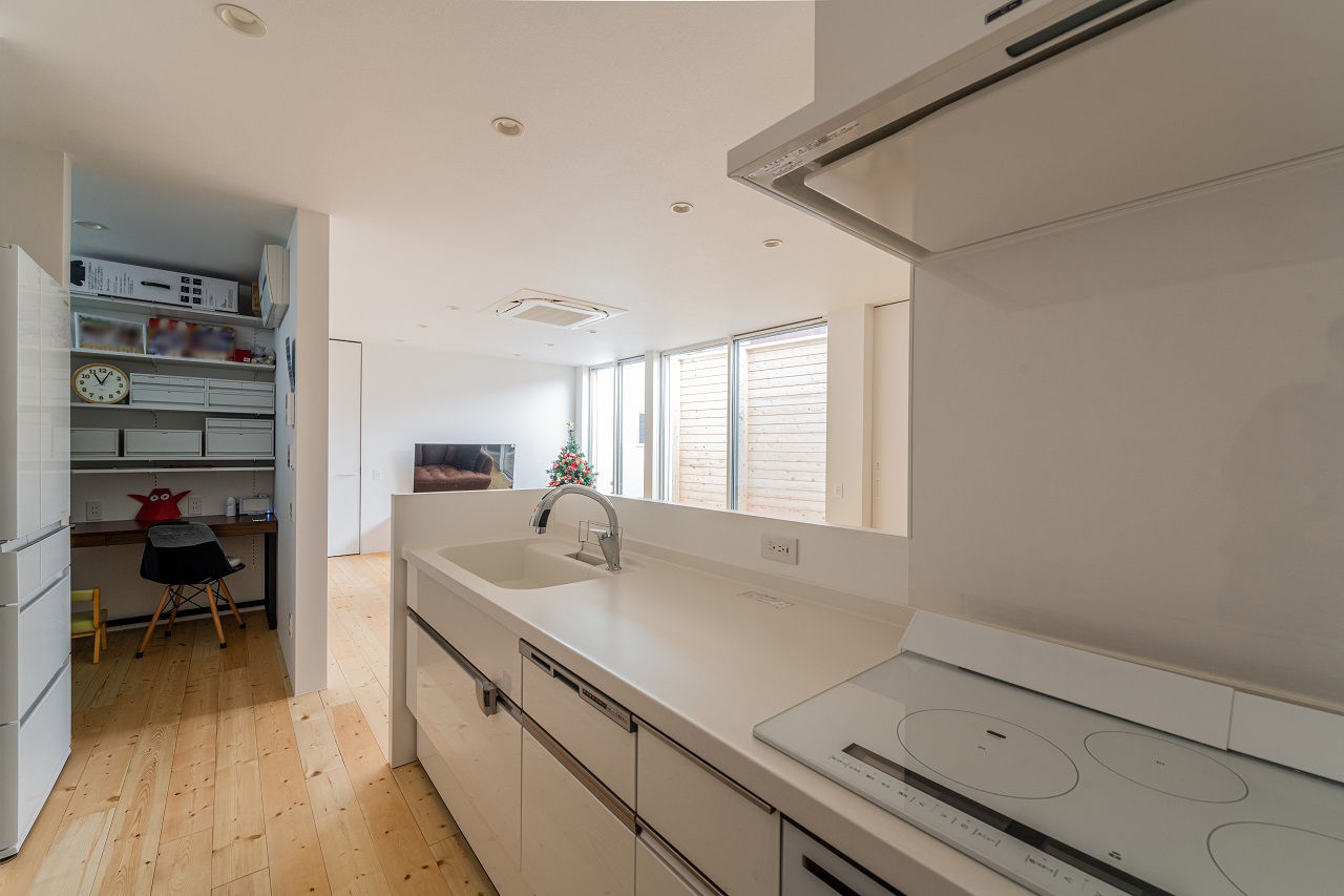 アーキテックス（GROOVY / KANAL HOME / SIMPLE is... / dramacy） 【平屋/20坪台/コンパクト/駐車スペース有/L字型/理想の間取り】家族の時間も個々の時間も大切にした平屋の建築実例画像6