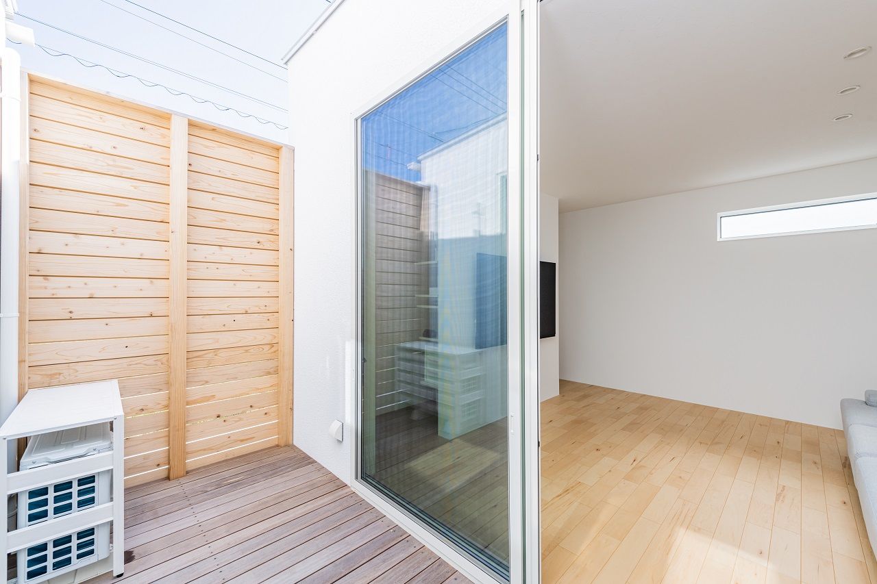 アーキテックス（GROOVY / KANAL HOME / SIMPLE is... / dramacy） 【2階建て/20坪台/コンパクトな家】中庭を2つ設けたコの字型の間取り。道路から見えないプライベート空間の建築実例画像6