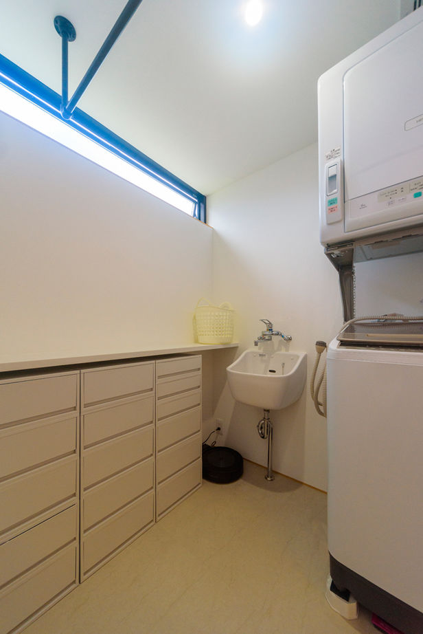 アーキテックス（GROOVY / KANAL HOME / SIMPLE is... / dramacy） 【2000万円台/3LDK/30坪台/2階建て/平屋風/間取り図】道行く人には平屋に見え、平屋のように暮らせる家。の建築実例画像13