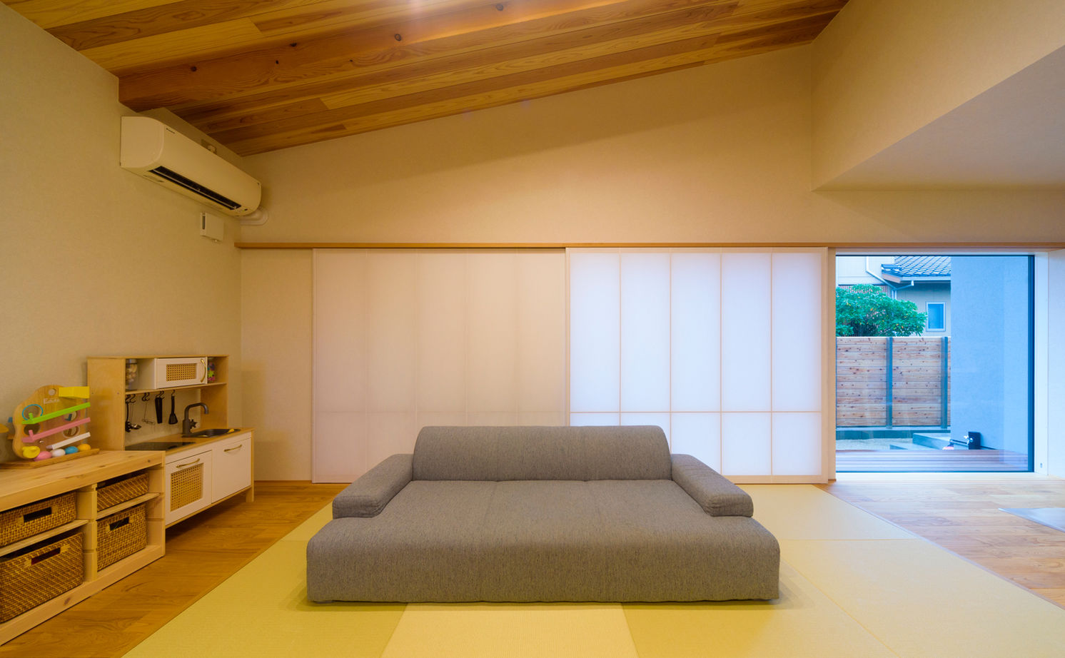 アーキテックス（GROOVY / KANAL HOME / SIMPLE is... / dramacy） 【2000万円台/2階建て/和モダン/30坪台/3LDK/間取り図】無垢材を贅沢に取り入れた和風旅館の佇まいの建築実例画像2