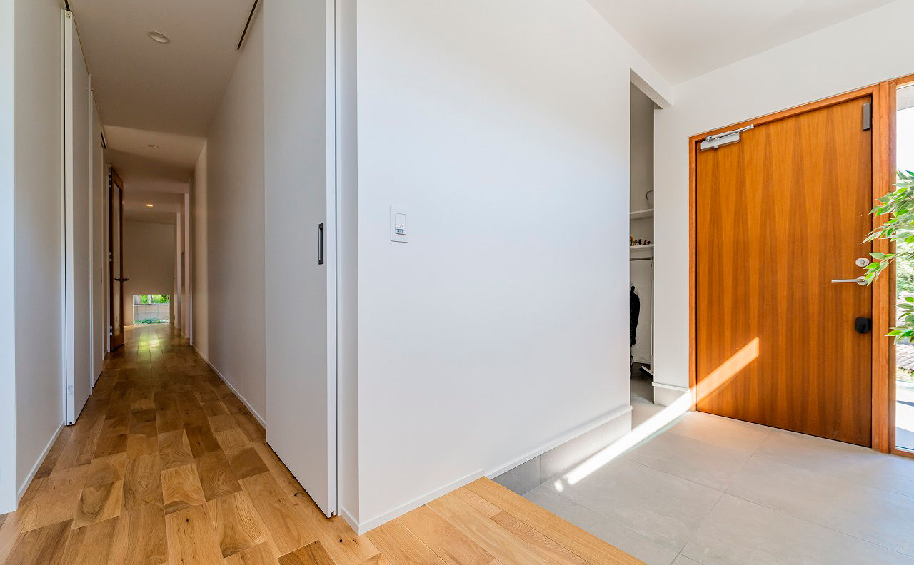 アーキテックス（GROOVY / KANAL HOME / SIMPLE is... / dramacy） 【平屋/三角形の変形地/3LDK/30坪台/間取り図】開放感のある平屋！ポイントは軒のある片流れの大屋根の平屋の建築実例画像6