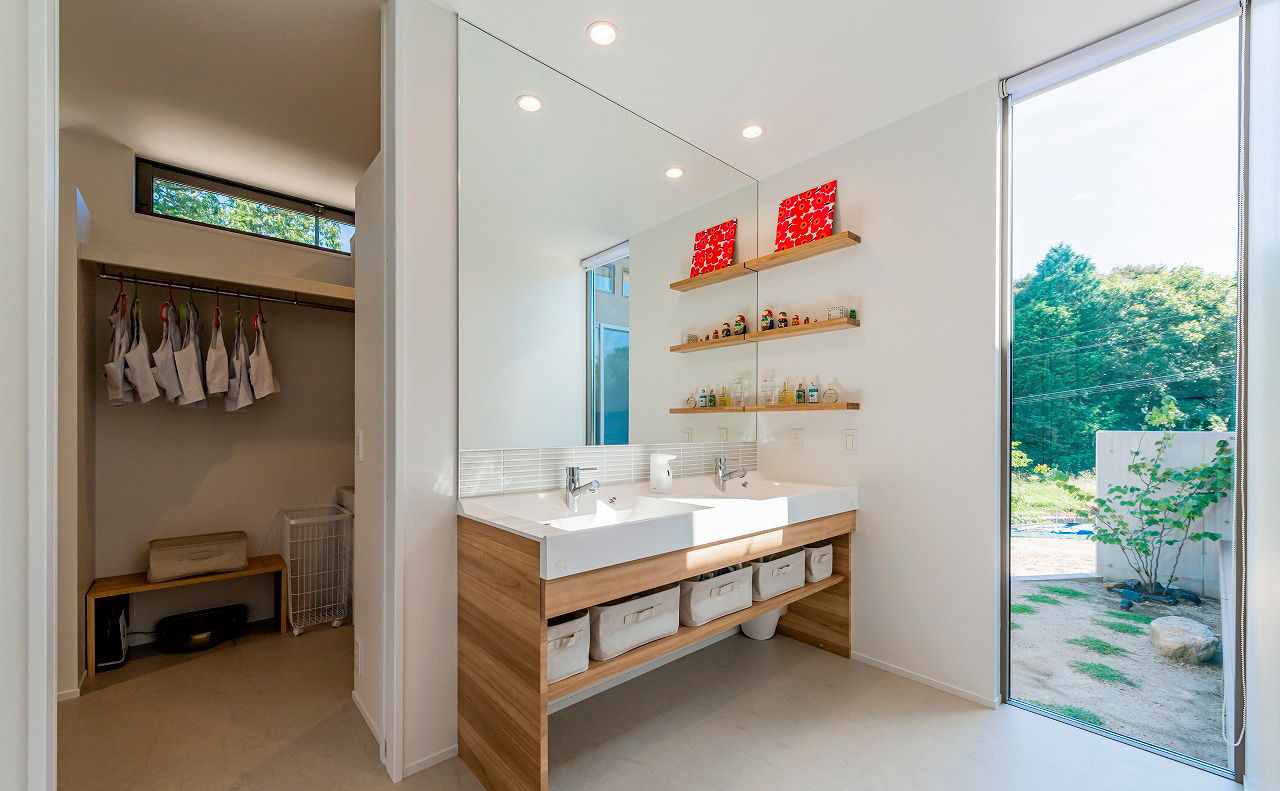 アーキテックス（GROOVY / KANAL HOME / SIMPLE is... / dramacy） 【平屋/三角形の変形地/3LDK/30坪台/間取り図】開放感のある平屋！ポイントは軒のある片流れの大屋根の平屋の建築実例画像9