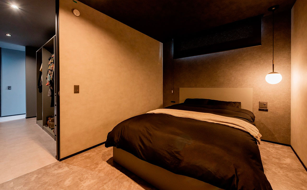 アーキテックス（GROOVY / KANAL HOME / SIMPLE is... / dramacy） 【ビルトインガレージ/40坪台/2階建て】愛車を眺められる至高の間取り。グレー1色のシックなガレージハウスの建築実例画像12