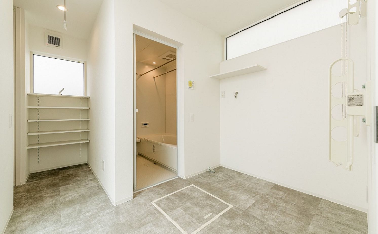 アーキテックス（GROOVY / KANAL HOME / SIMPLE is... / dramacy） 【平屋/シンプルモダン/20坪台/コンパクトな家】中庭のあるロの字型間取りの平屋。明るく開放的な空間に！の建築実例画像14