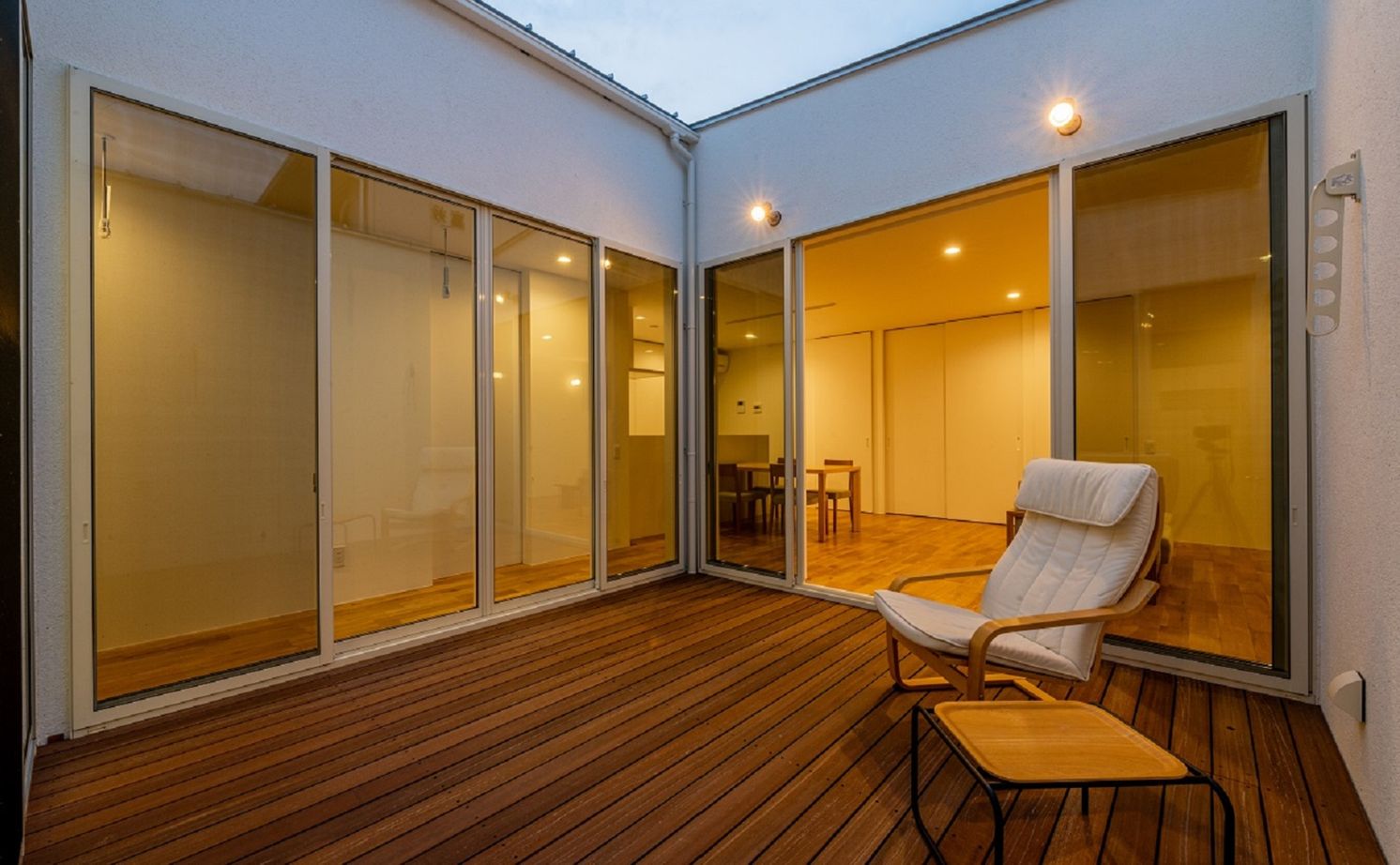 アーキテックス（GROOVY / KANAL HOME / SIMPLE is... / dramacy） 【平屋/シンプルモダン/20坪台/コンパクトな家】中庭のあるロの字型間取りの平屋。明るく開放的な空間に！の建築実例画像20