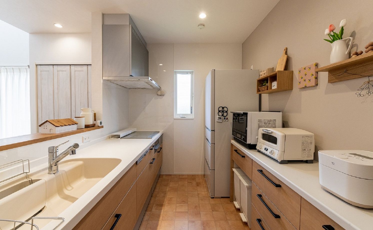 アーキテックス（GROOVY / KANAL HOME / SIMPLE is... / dramacy） 【2階建て/30坪台/4LDK/ウッドデッキ/庭/間取り図】切妻屋根と塗り壁がかわいい南欧カフェ風のお家の建築実例画像10