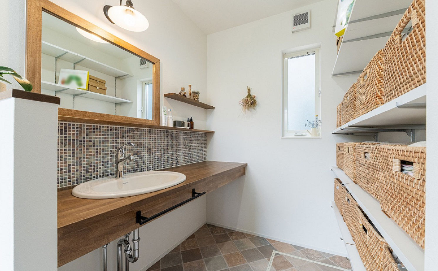 アーキテックス（GROOVY / KANAL HOME / SIMPLE is... / dramacy） 【2階建て/30坪台/4LDK/ウッドデッキ/庭/間取り図】切妻屋根と塗り壁がかわいい南欧カフェ風のお家の建築実例画像13