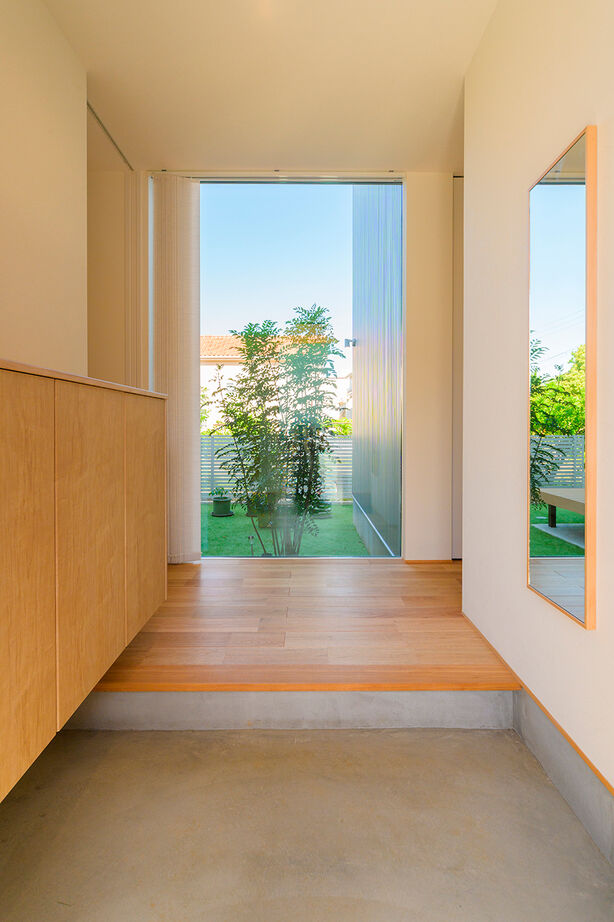 アーキテックス（GROOVY / KANAL HOME / SIMPLE is... / dramacy） 【2000万円台/3LDK/30坪台/間取り図】中庭をコの字に囲む陽だまりのLDK。充実の収納、動線もお気に入りの建築実例画像4