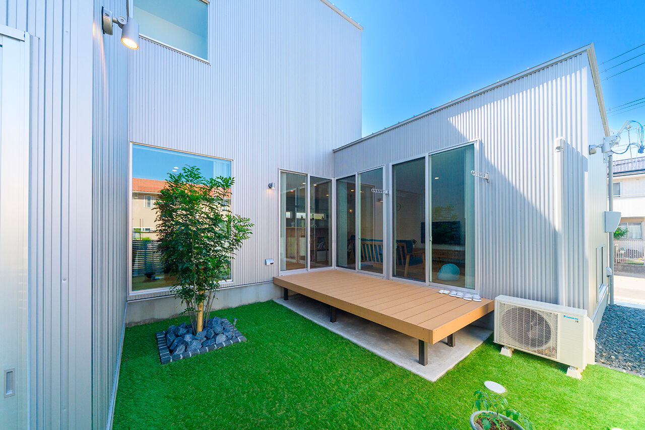 アーキテックス（GROOVY / KANAL HOME / SIMPLE is... / dramacy） 【2000万円台/3LDK/30坪台/間取り図】中庭をコの字に囲む陽だまりのLDK。充実の収納、動線もお気に入りの建築実例画像5