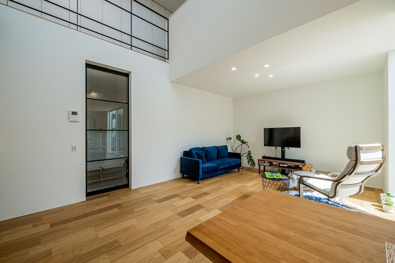 アーキテックス（GROOVY / KANAL HOME / SIMPLE is... / dramacy） 【2000万円台/20坪台/コンパクト/理想の間取り】中庭と吹抜けから家中が繋がる。家族が自然とLDKに集まる家の建築実例画像4