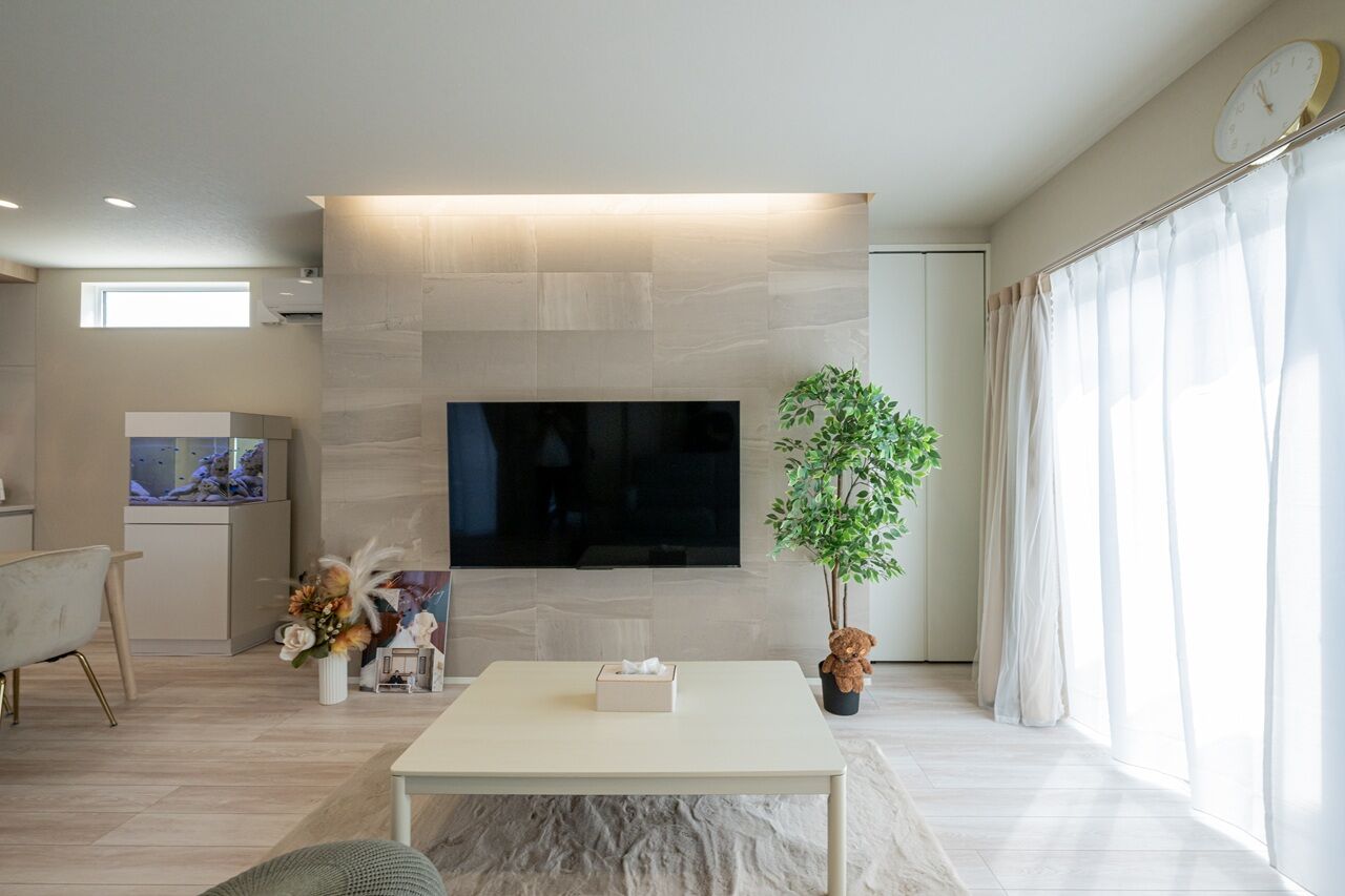 アーキテックス（GROOVY / KANAL HOME / SIMPLE is... / dramacy） 【2000万円台/2階建て/30坪台/3LDK/モダン/間取り図】趣味を満喫しながら暮らす、ニュアンスカラーの住まいの建築実例画像3