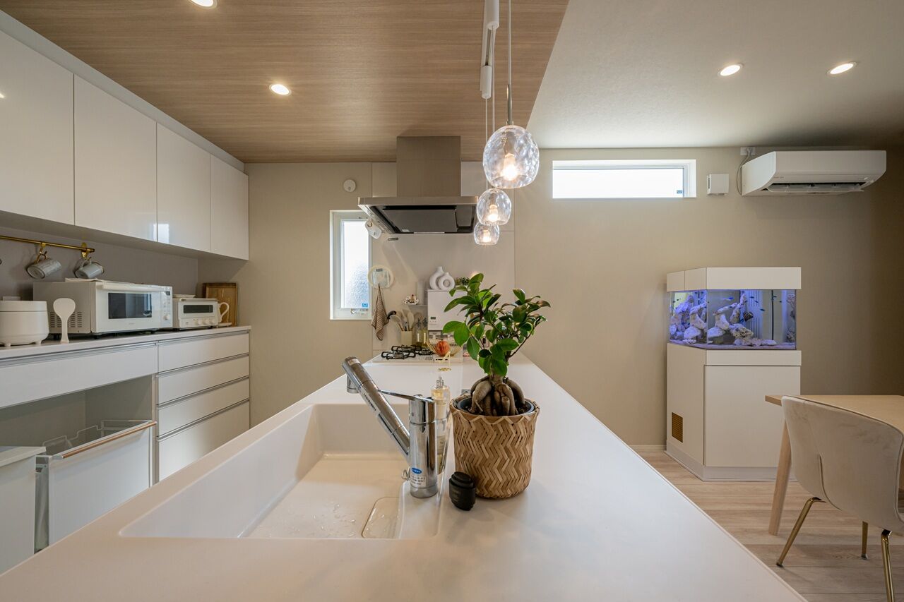 アーキテックス（GROOVY / KANAL HOME / SIMPLE is... / dramacy） 【2000万円台/2階建て/30坪台/3LDK/モダン/間取り図】趣味を満喫しながら暮らす、ニュアンスカラーの住まいの建築実例画像7