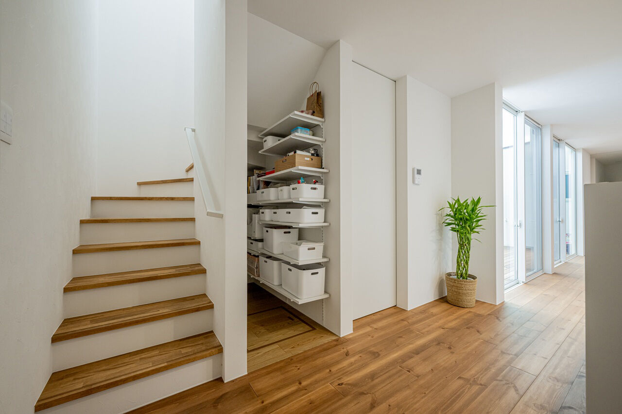 アーキテックス（GROOVY / KANAL HOME / SIMPLE is... / dramacy） 【2000万円台/30坪台/2階建て/理想の間取り】L字型にウッドデッキのある中庭。趣味を思う存分満喫できる家の建築実例画像9